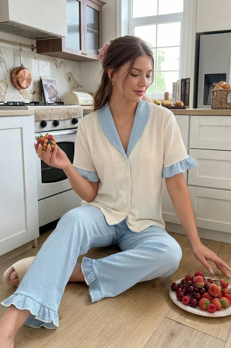 Fırfır Detaylı Düğmeli Kontrast Yaka Pijama Takımı Mavi
