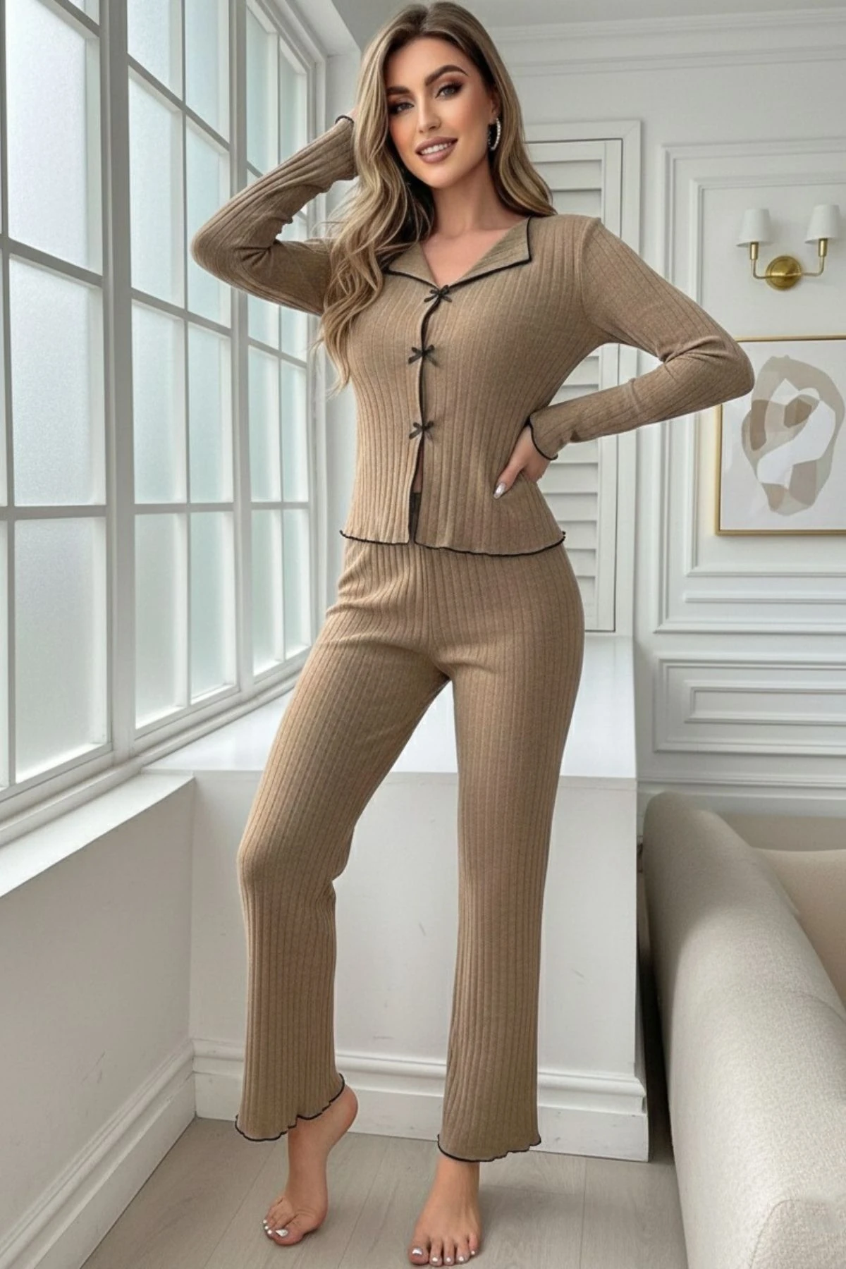 Fiyonk Detaylı Uzun Kollu Pijama Takımı Bej