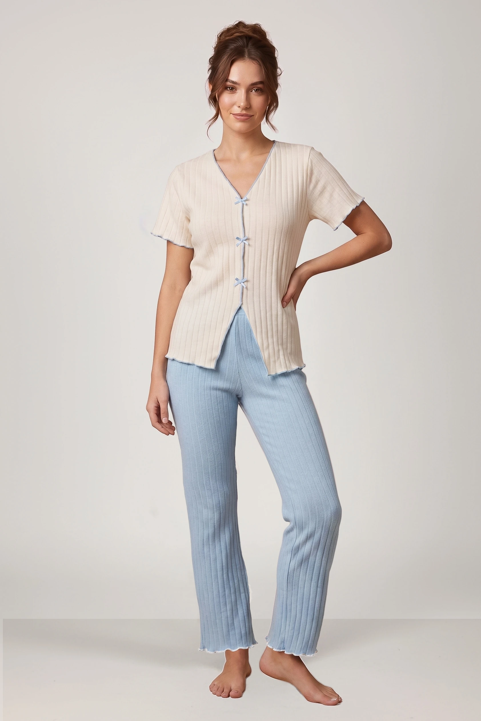 Kısa Kısa Kollu V Yaka Kadın Pijama Takımı Ekru