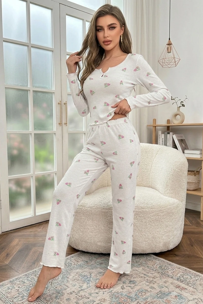 Minimal Lale Desenli Uzun Kollu Pijama Takımı Ekru