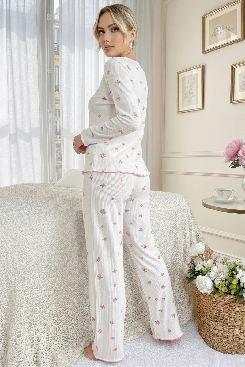Pastel Rose Masalı Uzun Kollu Pijama Takım Ekru