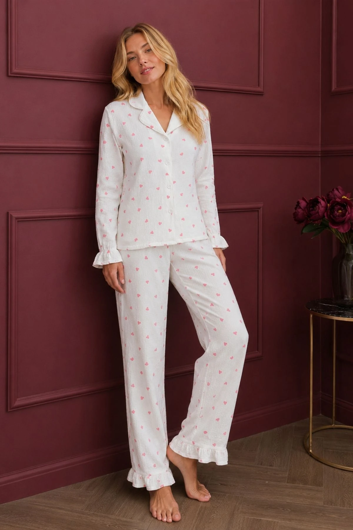 Uzun Kollu Klasik Yaka Minimal Baskılı Pijama Takımı Beyaz